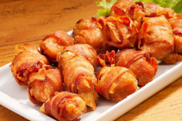 Frango com Bacon - Chicken wrapped in bacon